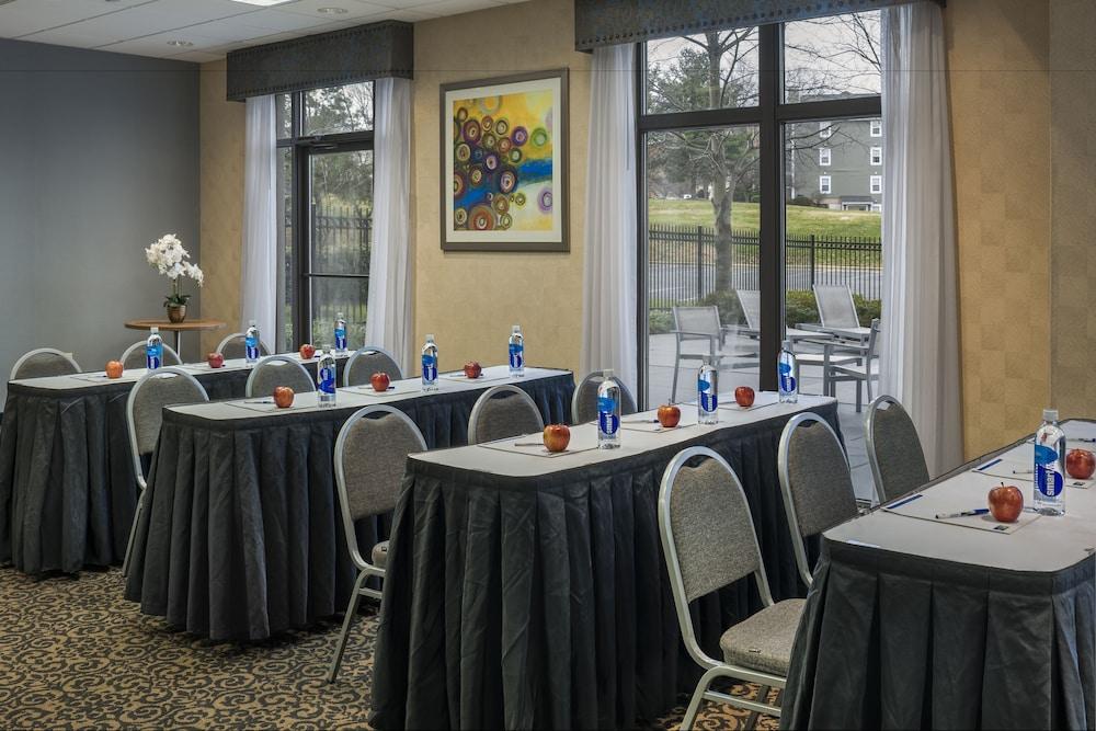 Holiday Inn Express & Suites Laurel Lakes By Ihg Exterior photo