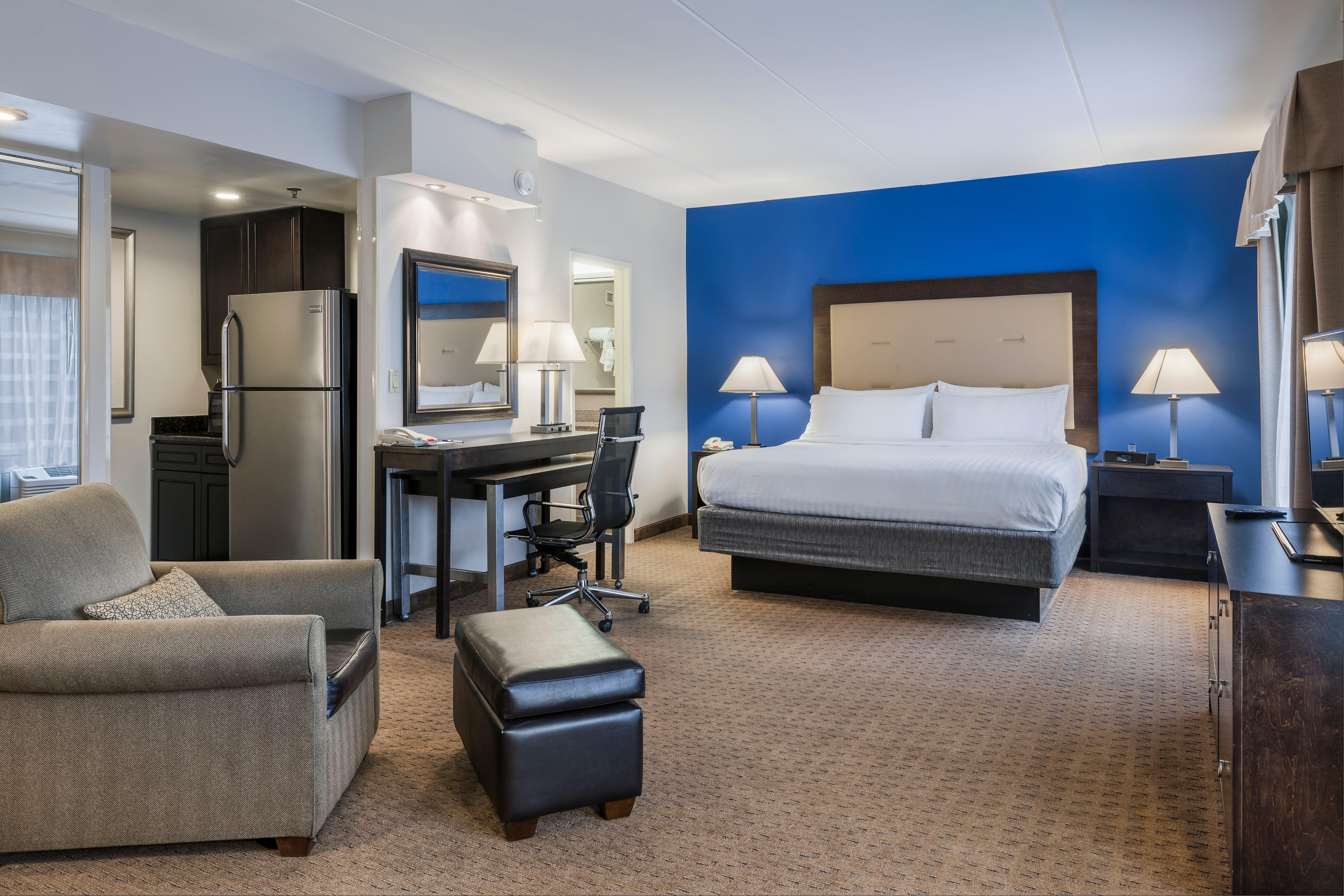 Holiday Inn Express & Suites Laurel Lakes By Ihg Exterior photo