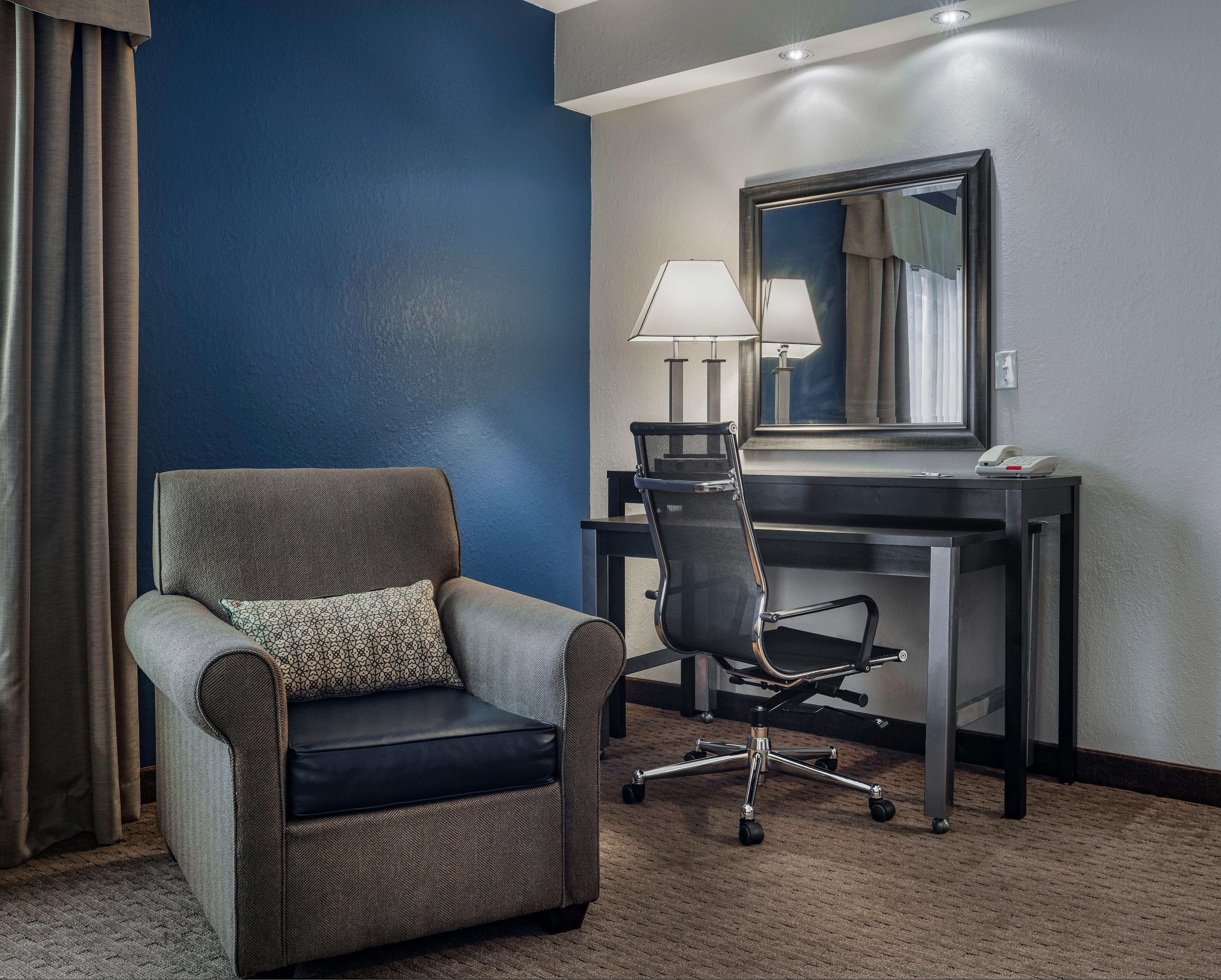 Holiday Inn Express & Suites Laurel Lakes By Ihg Exterior photo